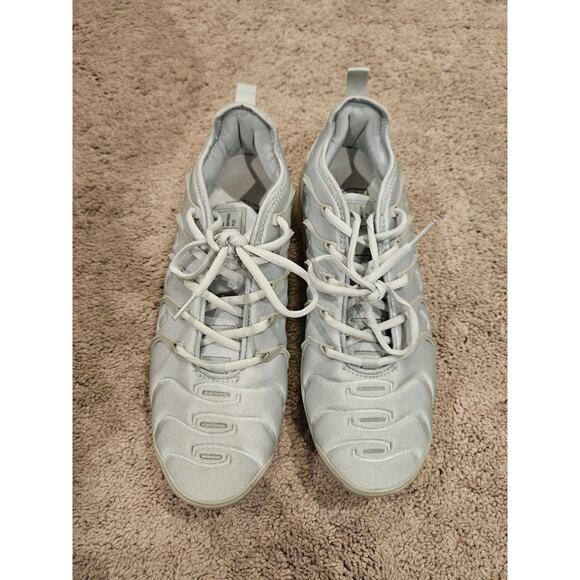 Nike Air VaporMax Plus Mens Size 10 Gray Silver Sneakers Retro Futuristic Street - Picture 2 of 7